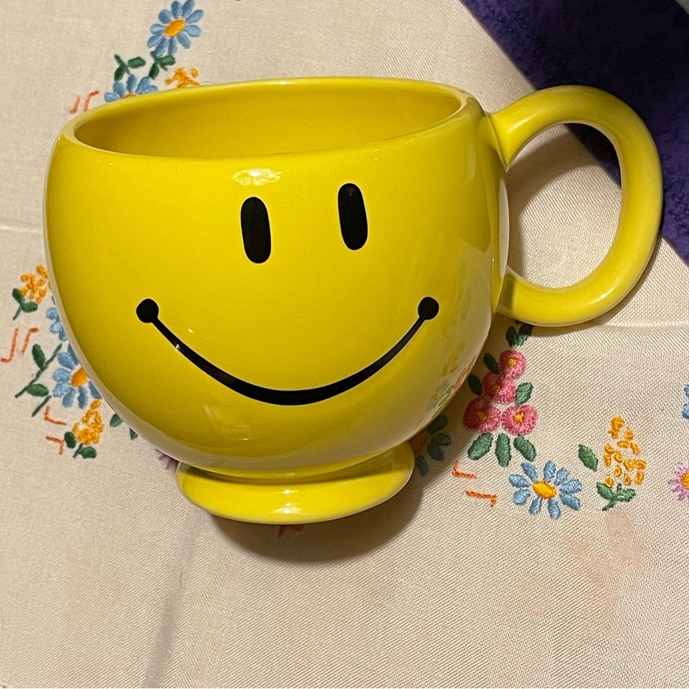 Vintage Happy Mug, Yellow Smile Mug - Teleflora Gift
